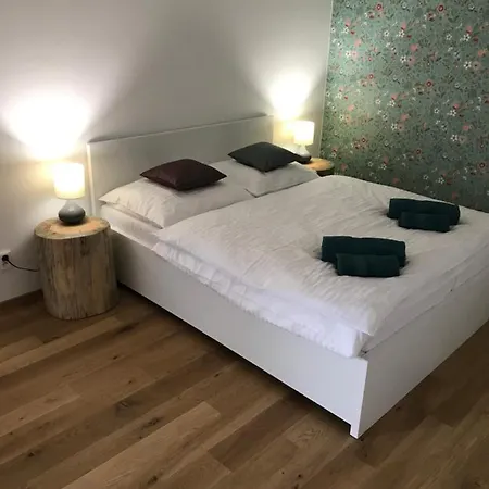 Zahrada Apartment Mutenice