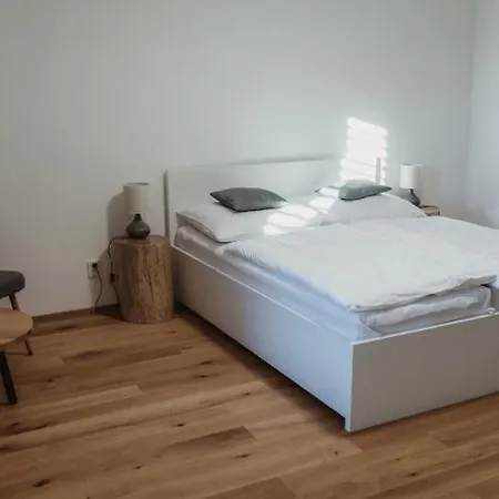 Zahrada Apartment Mutenice